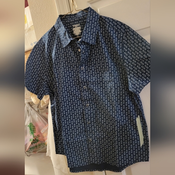 Goodfellow & Co Other - Goodfellow & Co Navy Blue Casual Button Down Shirt with Textured Design